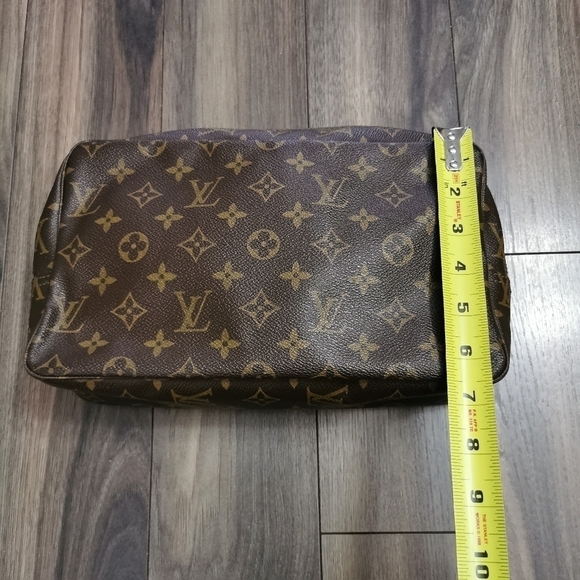 Louis Vuitton GM size make up bag - Picture 4 of 13